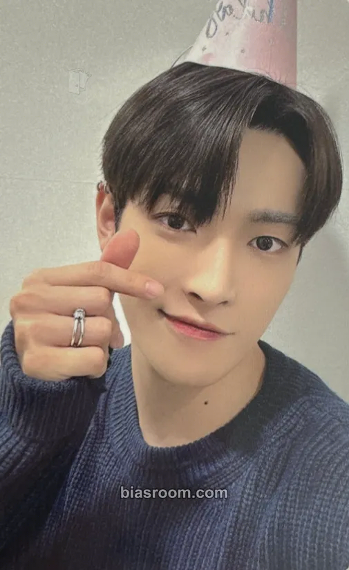 Hongjoong 2023 Cycle Birthday MD-Birthday Kit Photocard - ATEEZ - ATEEZ K-pop photocard