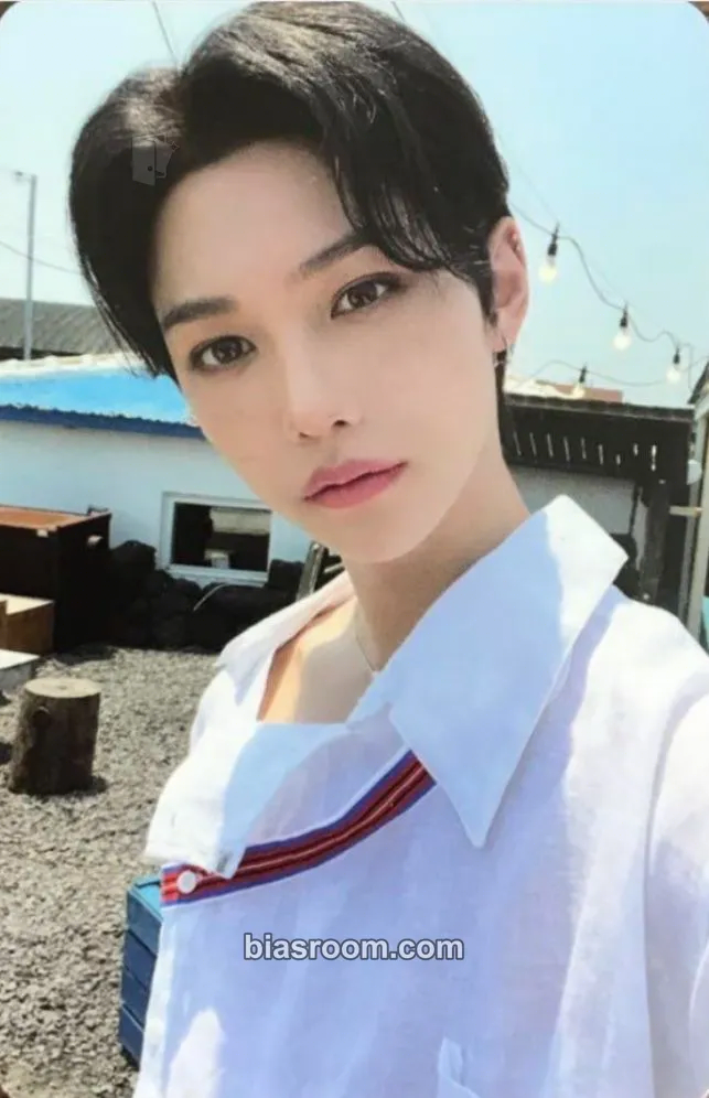 Felix ‘Stay In STAY’ in Jeju Third Photobook Photocard - Stray Kids - Stray Kids K-pop photocard