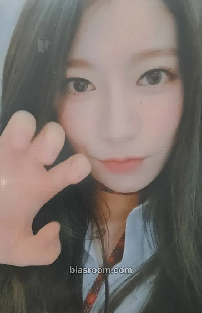Rena (Yaebin) Schxxl Out Photocard - PRISTIN - PRISTIN K-pop photocard