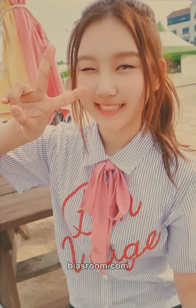PRISTIN - Sungyeon - Schxxl Out Album album photocard out version