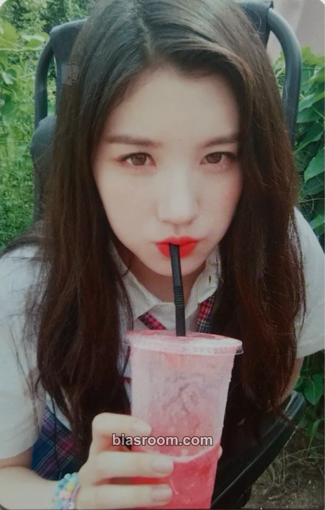 PRISTIN - Xiyeon - Schxxl Out Album album photocard out version