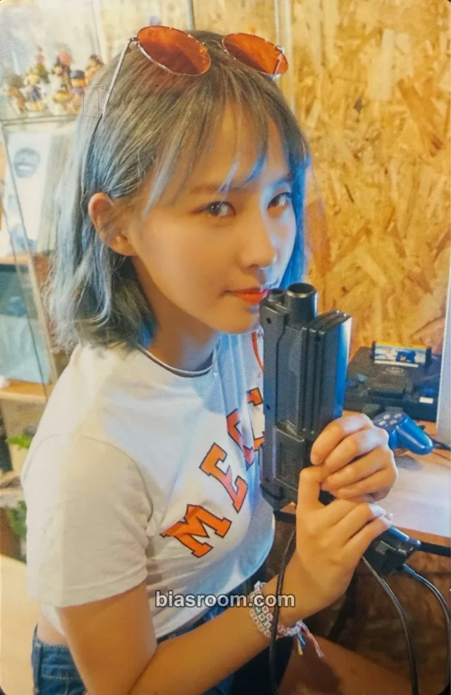 PRISTIN - Yuha (Gyeongwon) - Schxxl Out Album album photocard out version