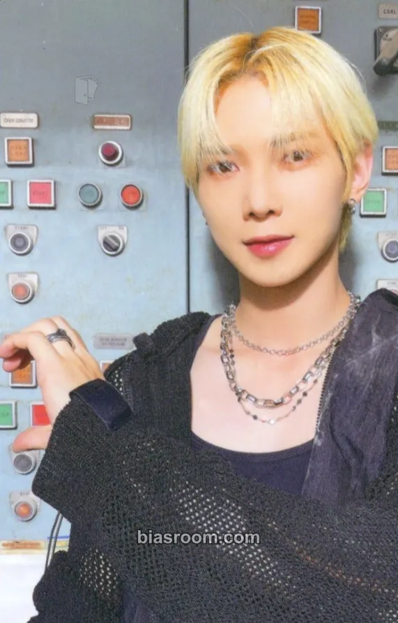 Yeosang THE WORLD EP.1 : MOVEMENT Photocard - ATEEZ - ATEEZ K-pop photocard
