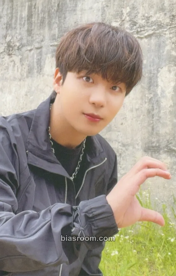 Jongho THE WORLD EP.1 : MOVEMENT Photocard - ATEEZ - ATEEZ K-pop photocard