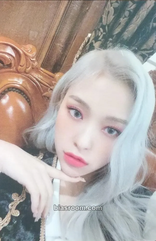 Gahyun Eclipse Photocard - Dreamcatcher - Dreamcatcher K-pop photocard