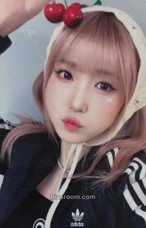Hitomi SAY MY NAME Photocard - SAY MY NAME K-pop photocard