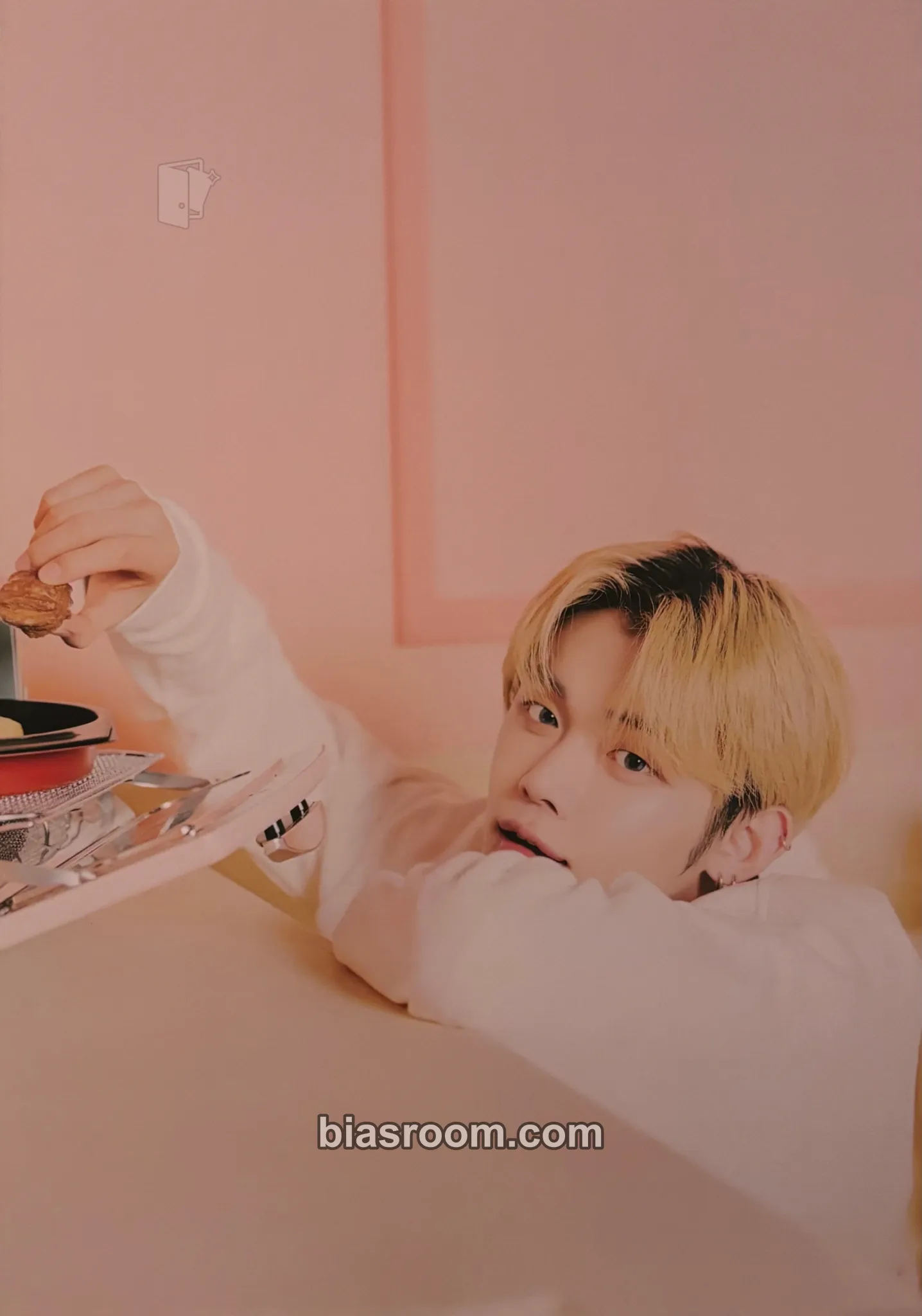 Yeonjun Birthday Merch Photocard - TOMORROW X TOGETHER - TOMORROW X TOGETHER K-pop photocard