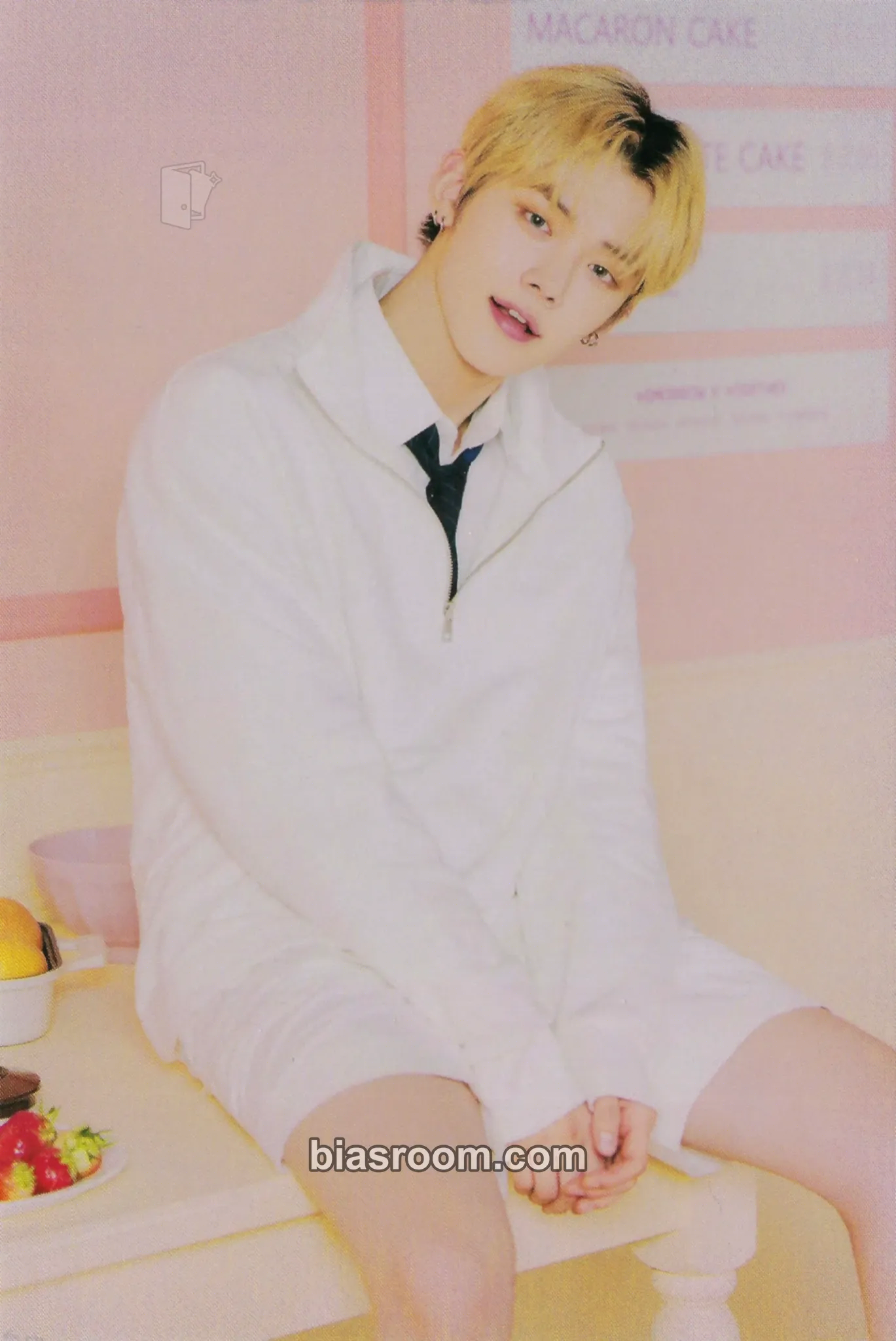 Yeonjun Birthday Merch Photocard - TOMORROW X TOGETHER - TOMORROW X TOGETHER K-pop photocard