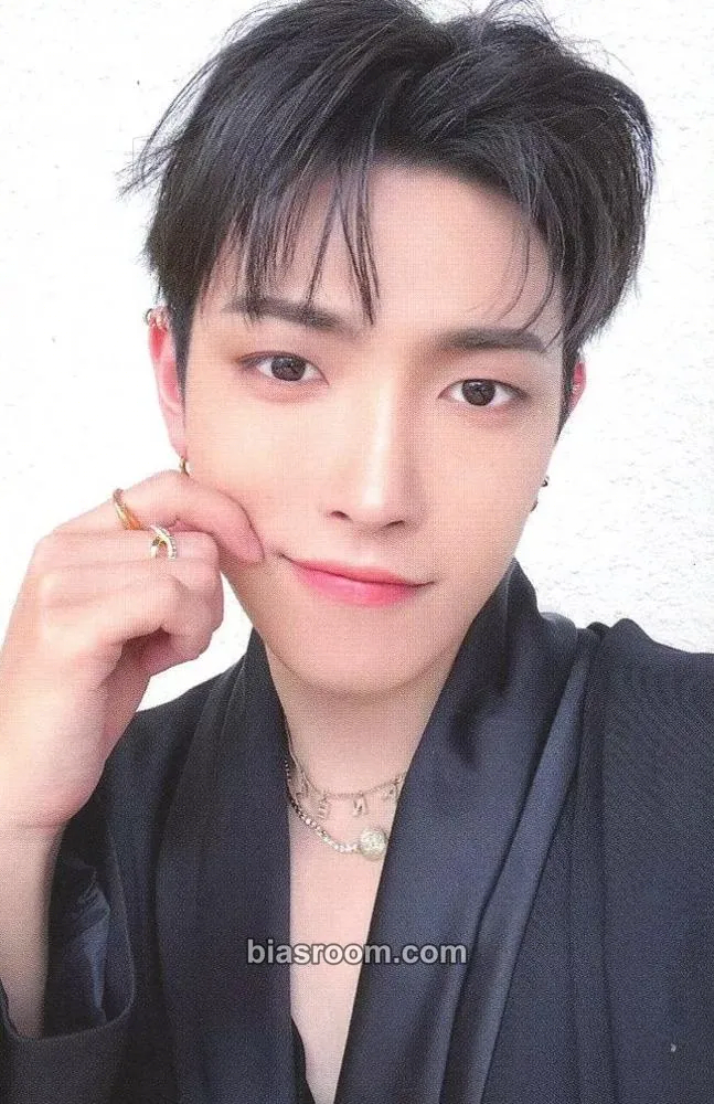 Hongjoong Birthday Photocard - ATEEZ - ATEEZ K-pop photocard