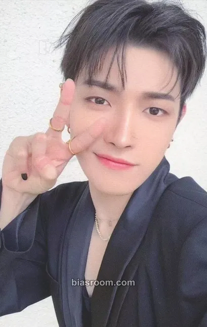 Hongjoong Birthday Photocard - ATEEZ - ATEEZ K-pop photocard