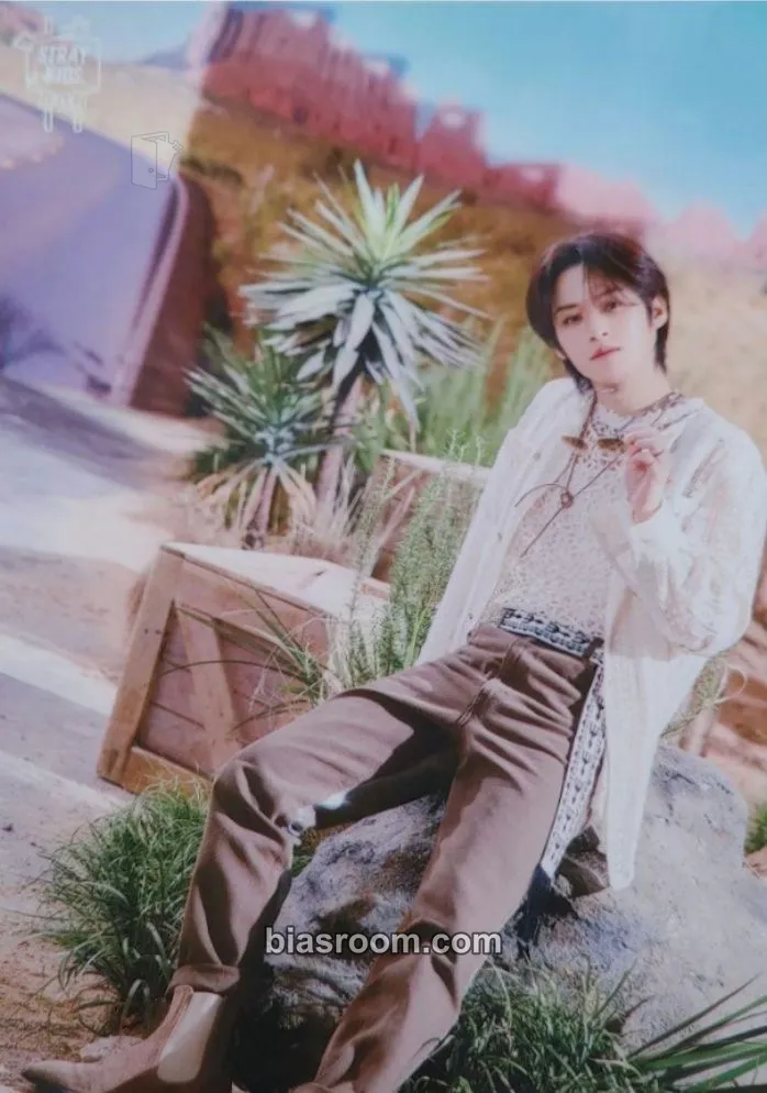 Lee Know JYP JAPAN POPUP STORE 2023 Photocard - Stray Kids - Stray Kids K-pop photocard