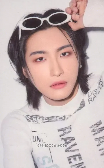 Seonghwa Birthday Photocard - ATEEZ - ATEEZ K-pop photocard