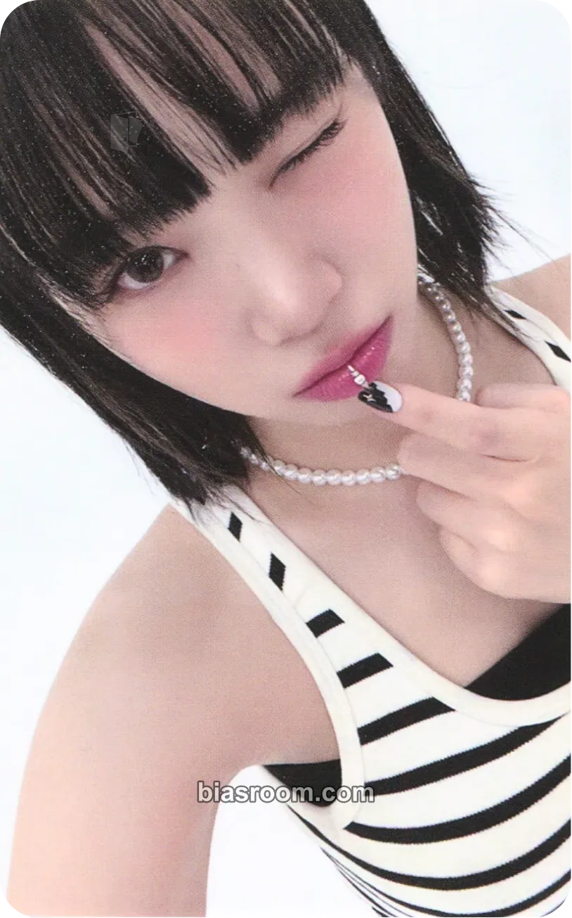 Kim Chaewon UNFORGIVEN Photocard - LE SSERAFIM - LE SSERAFIM K-pop photocard