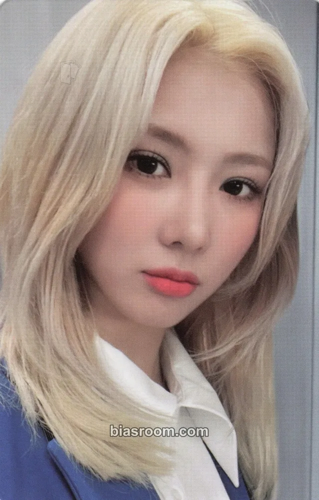 Yoohyeon Crossroads Concert Photocard - Dreamcatcher - Dreamcatcher K-pop photocard