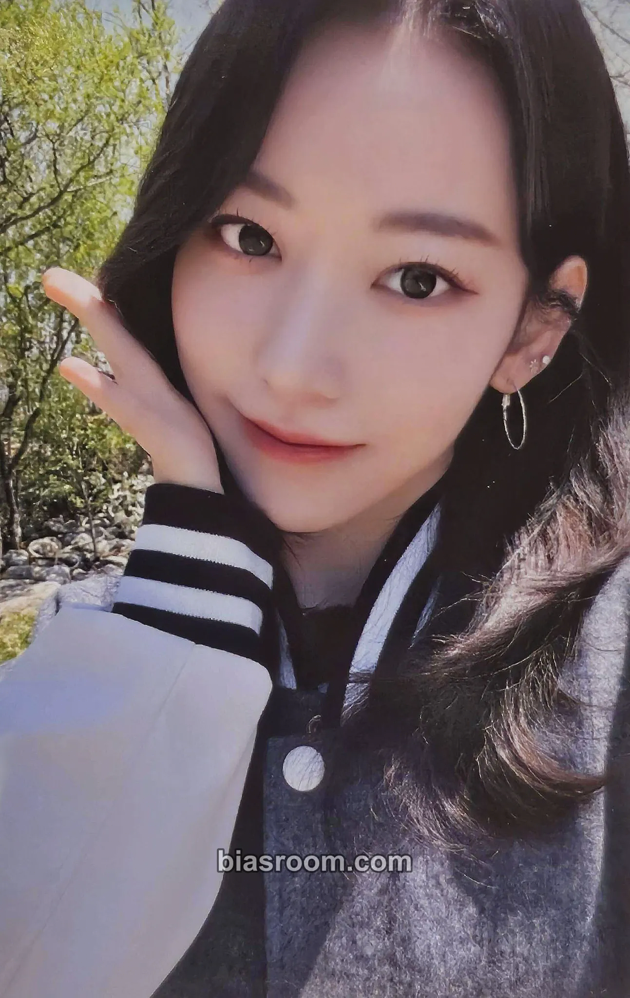 Sakura UNFORGIVEN Photocard - LE SSERAFIM - LE SSERAFIM K-pop photocard