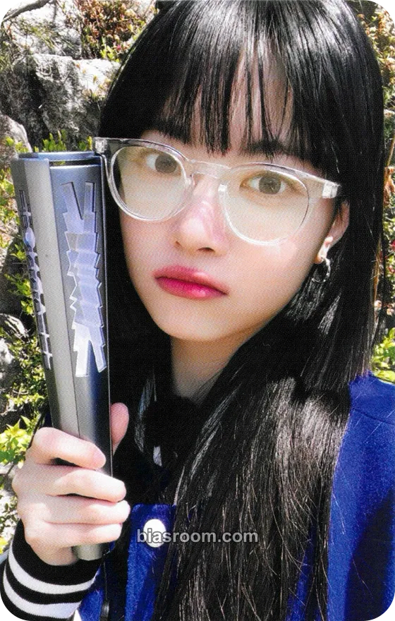 Hong Eunchae UNFORGIVEN Photocard - LE SSERAFIM - LE SSERAFIM K-pop photocard