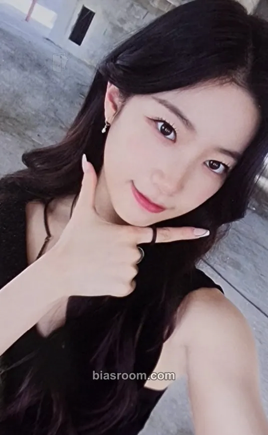 Kazuha UNFORGIVEN Photocard - LE SSERAFIM - LE SSERAFIM K-pop photocard
