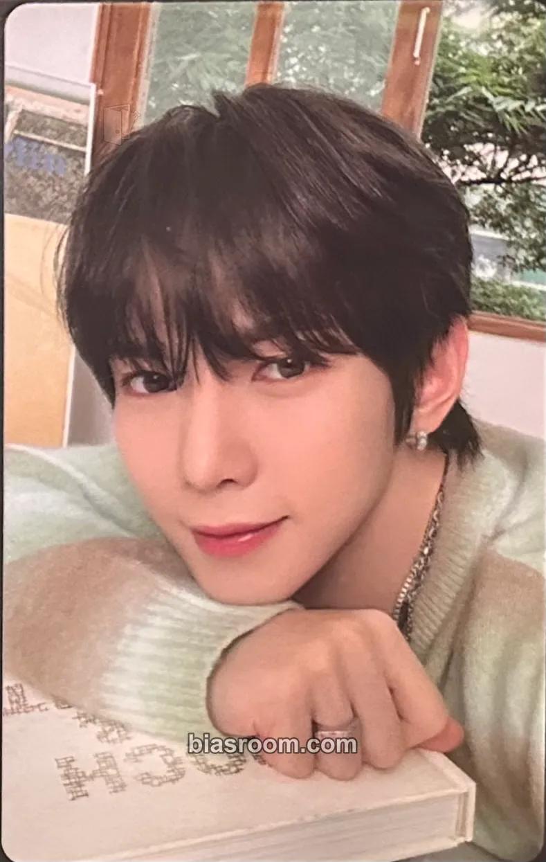 Yeosang 2024 Season's Greetings - Atiny Detective Agency Photocard - ATEEZ - ATEEZ K-pop photocard