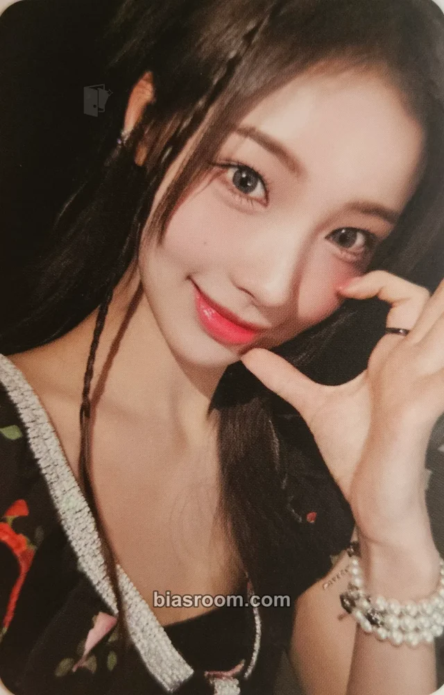 RESCENE - Woni - Re:Scene Album withmuu/withdrama pob (pre-order benefit) soundwave merch photocard pop-up cafe event