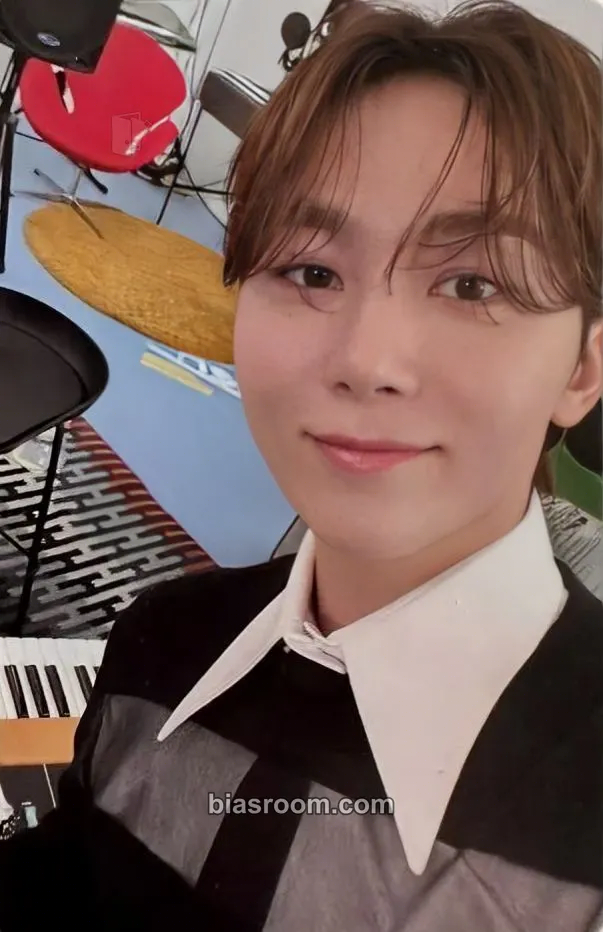 Seungkwan 17 IS RIGHT HERE Photocard - SEVENTEEN - SEVENTEEN K-pop photocard