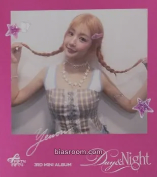 Yewon Day & Night Photocard - FIFTY FIFTY - FIFTY FIFTY K-pop photocard