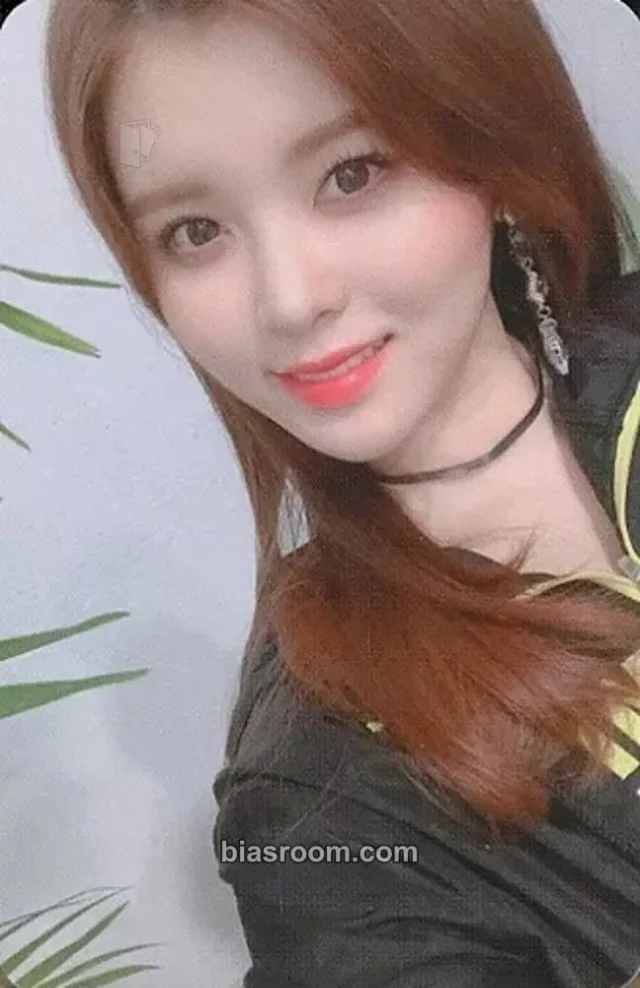 gugudan - Soyee - Act 5: New Action Album album photocard