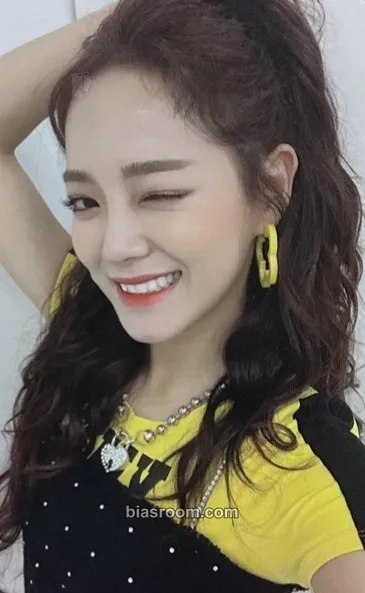 Sejeong Act 5: New Action Photocard - gugudan - gugudan K-pop photocard