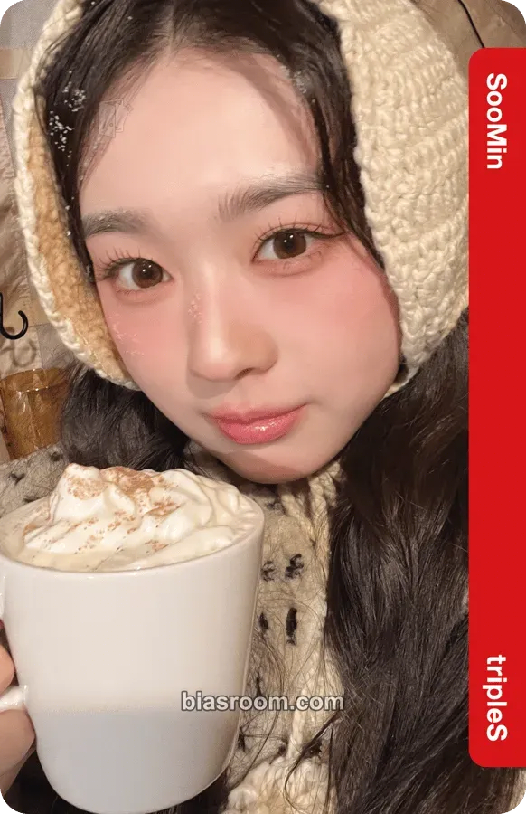 Soomin tripleS x Lotte Home Shopping Photocard - tripleS - tripleS K-pop photocard