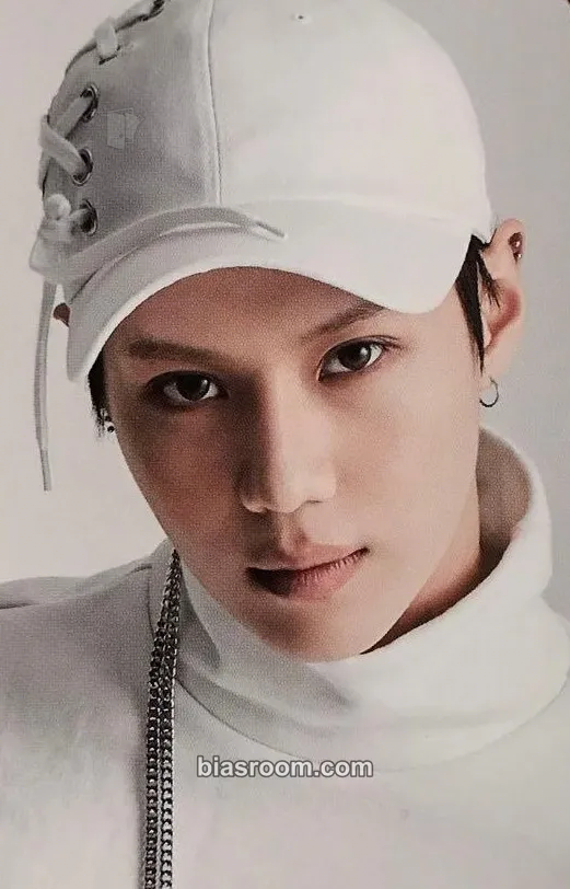 Taemin SHINee World V Photocard - SHINee - SHINee K-pop photocard