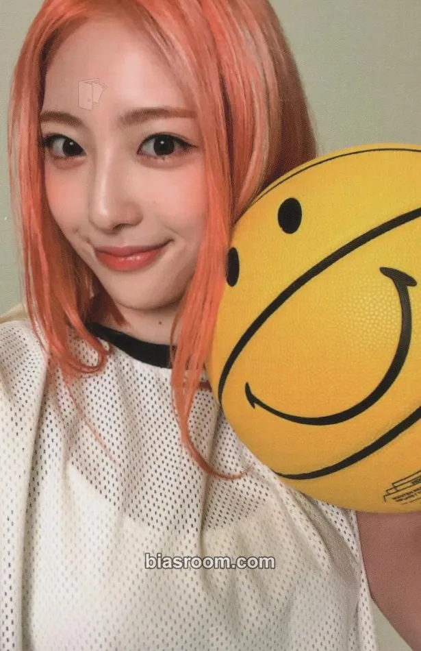 Riina RUN Photocard - H1-KEY - H1-KEY K-pop photocard