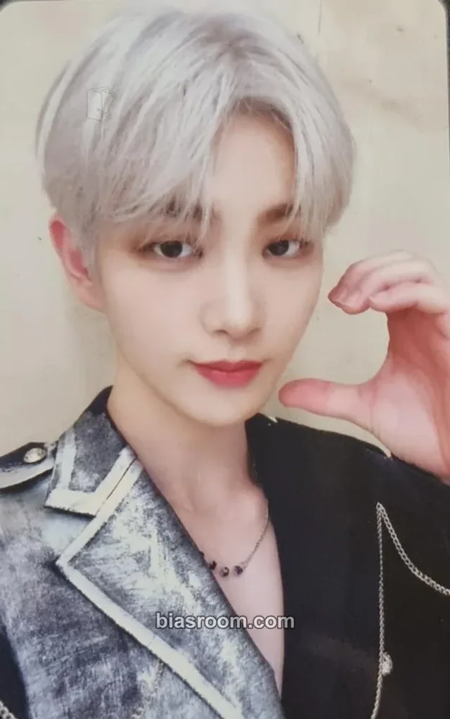 DRIPPIN - Changuk  - Villain : The End Album album photocard limited version