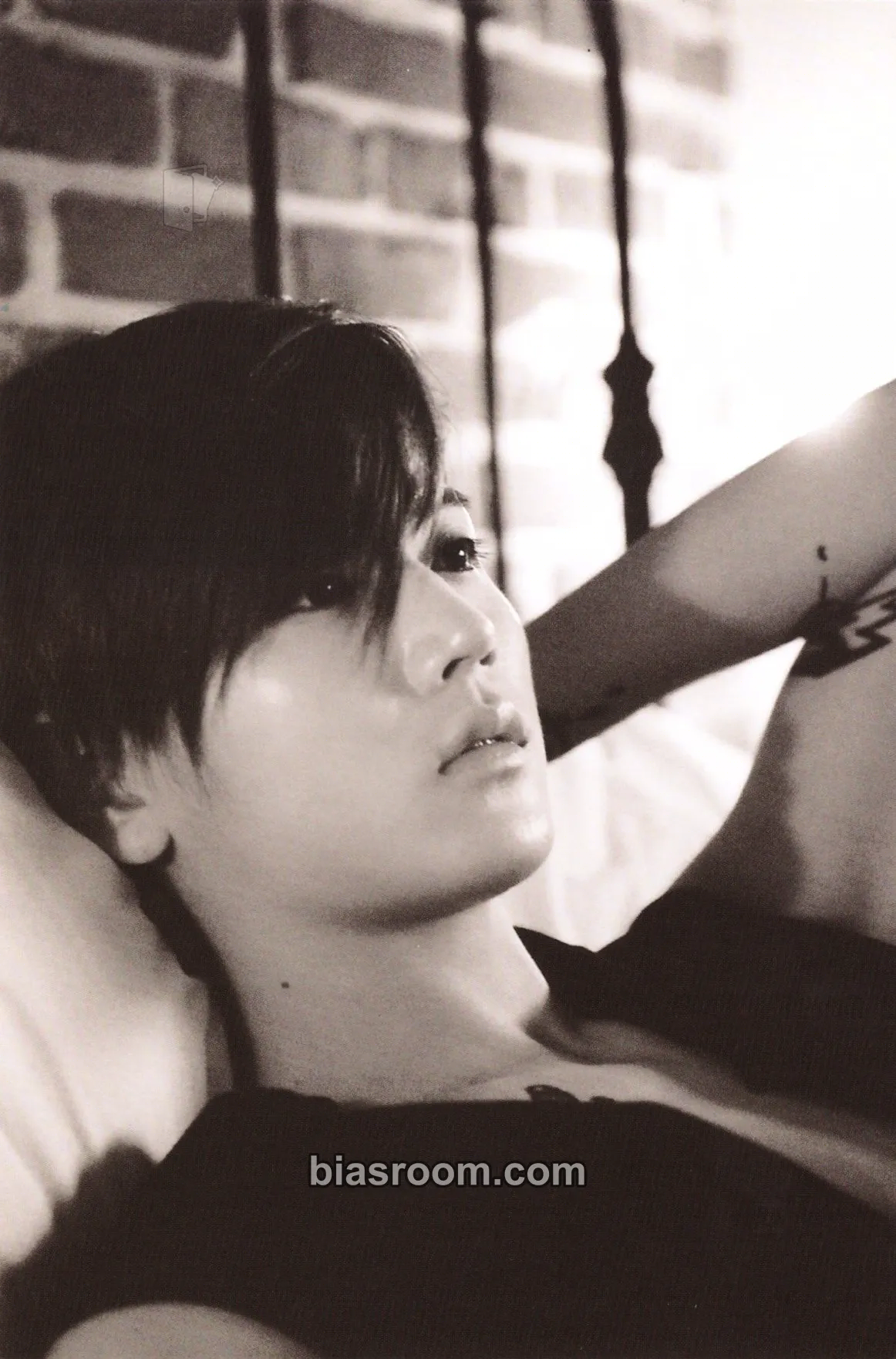 Ren Re:Birth Photocard - NU'EST - NU'EST K-pop photocard
