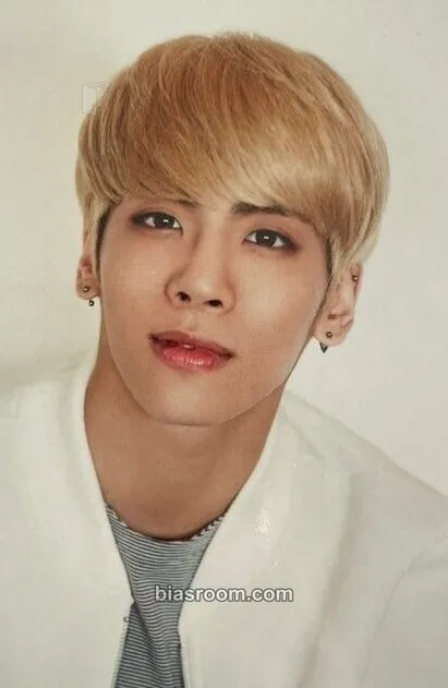 Jonghyun SHINee 2015 Season's Greetings Photocard - SHINee - SHINee K-pop photocard