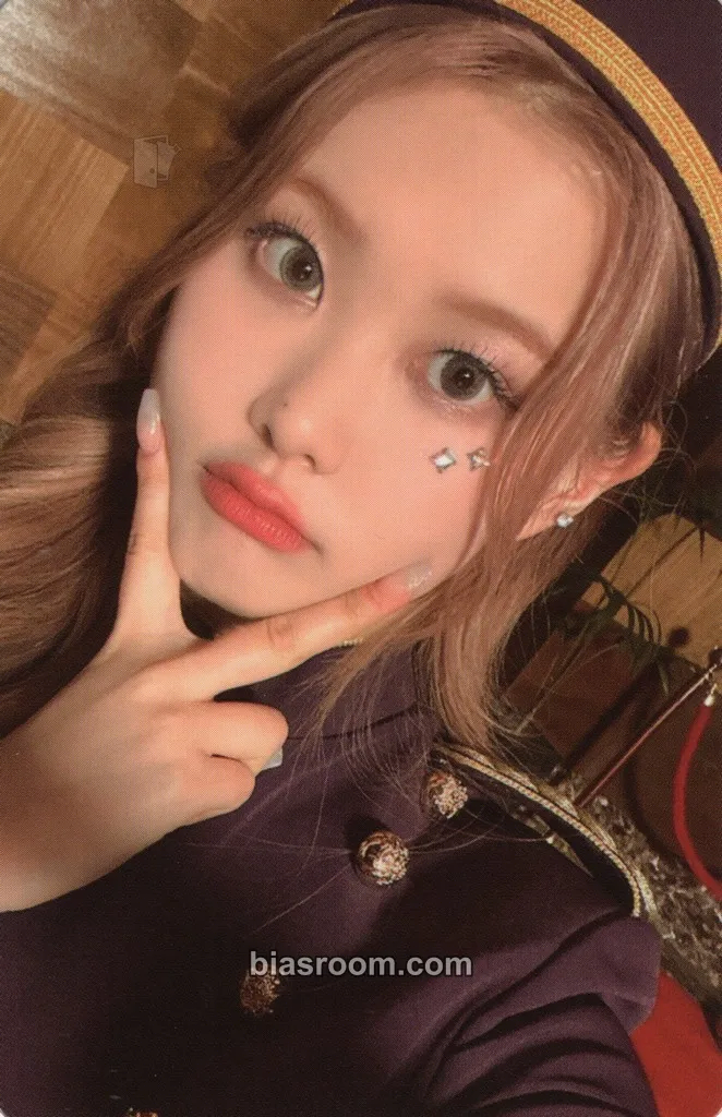 Swan Cabin Fever Photocard - PURPLE KISS - PURPLE KISS K-pop photocard