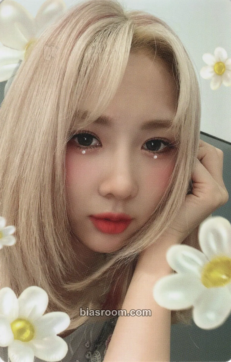 Yoohyeon Summer Holiday Photocard - Dreamcatcher - Dreamcatcher K-pop photocard