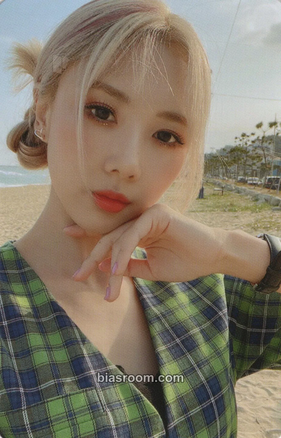 Yoohyeon Summer Holiday Photocard - Dreamcatcher - Dreamcatcher K-pop photocard