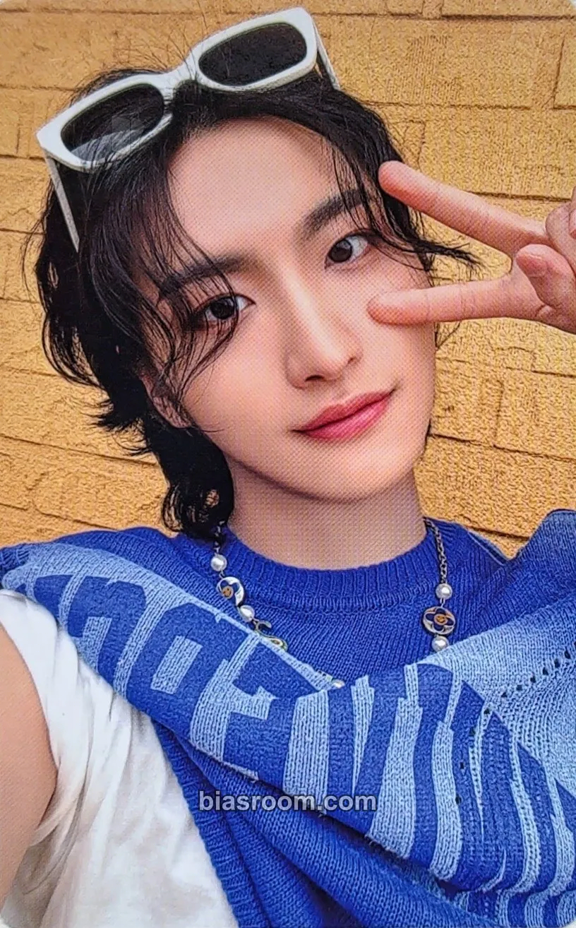 Seonghwa 2024 SUMMER PHOTOBOOK Photocard - ATEEZ - ATEEZ K-pop photocard