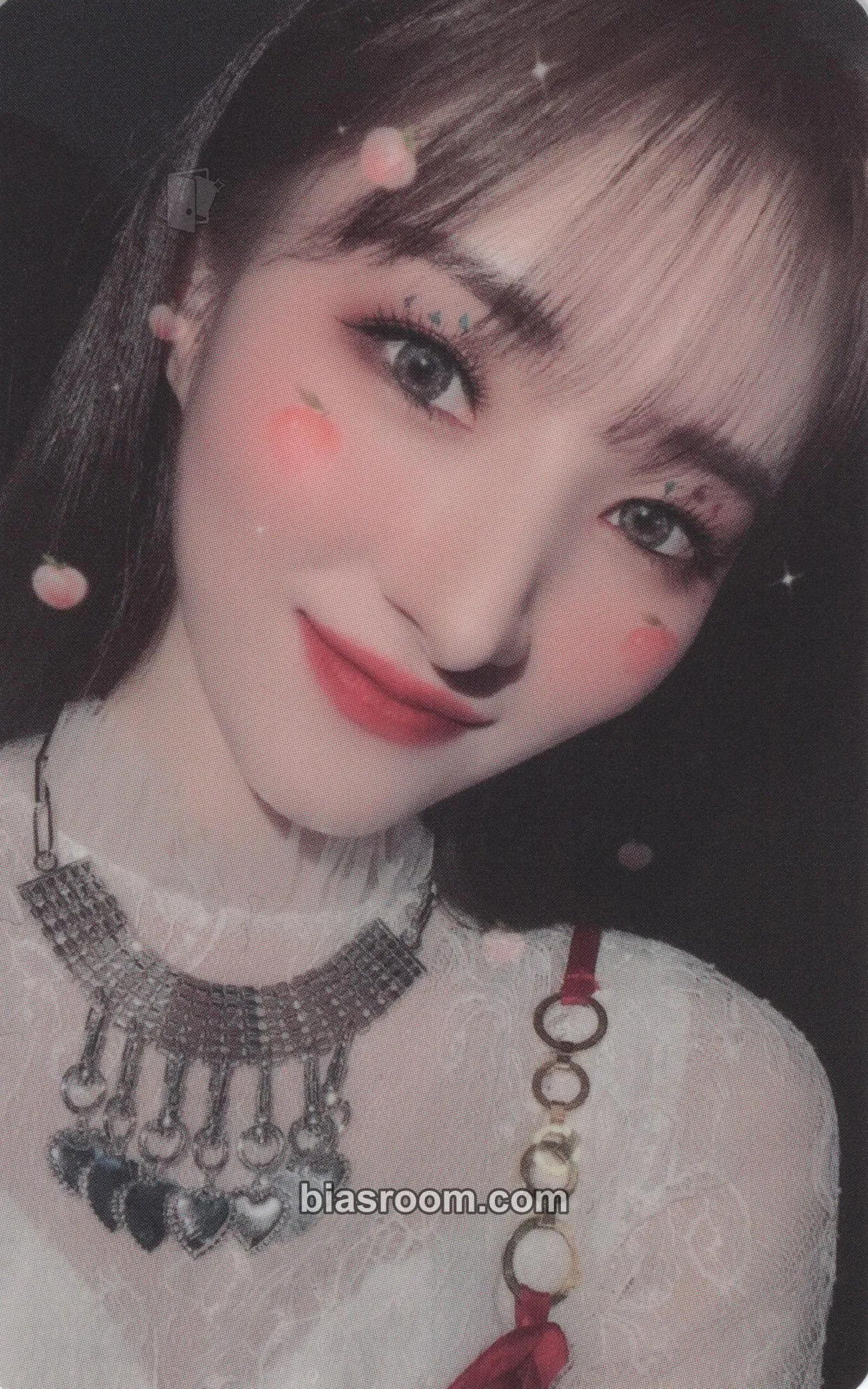 SuA Summer Holiday Photocard - Dreamcatcher - Dreamcatcher K-pop photocard