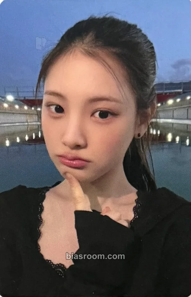 Baby DONT Cry - Yihyun - F Girl Album pre-order benefit (pob) aladin