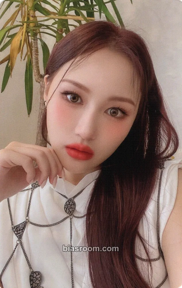 Siyeon Dreamcatcher Mind & Mysterious Mansion Photocard - Dreamcatcher - Dreamcatcher K-pop photocard