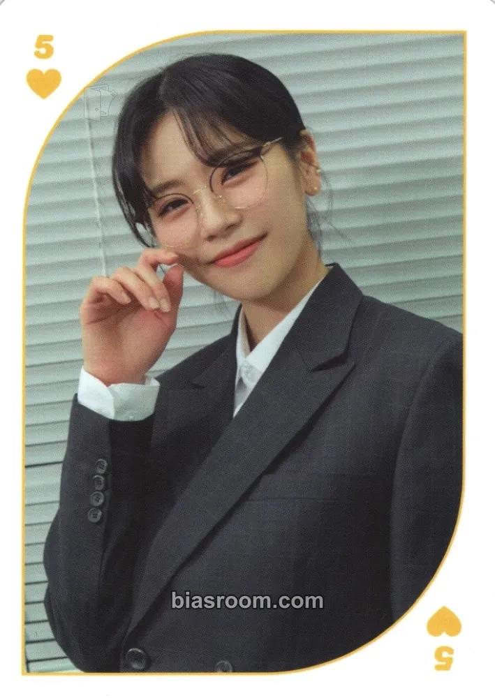 JiU Dreamcatcher Mind & Mysterious Mansion Photocard - Dreamcatcher - Dreamcatcher K-pop photocard