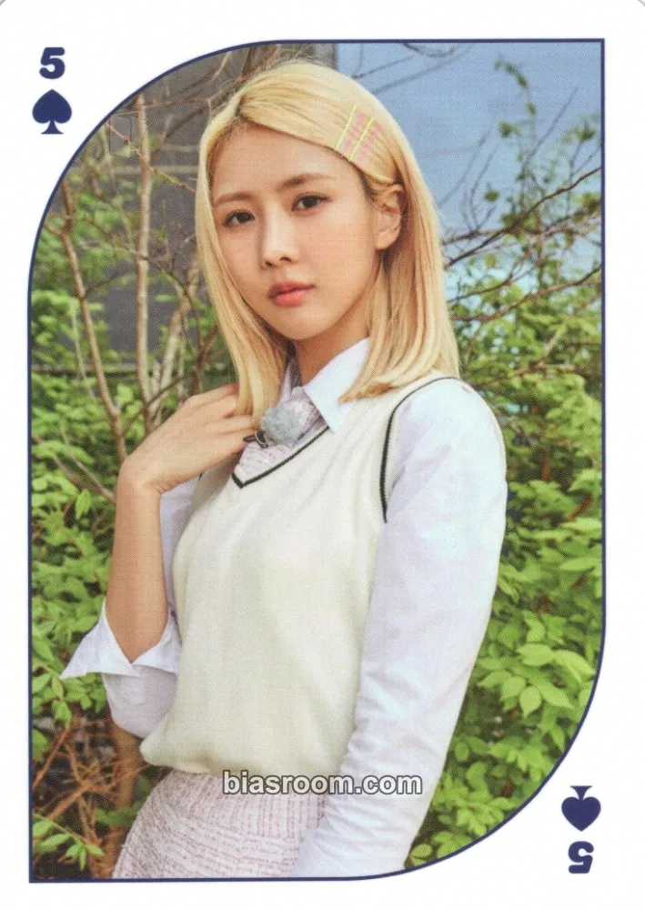 Yoohyeon Dreamcatcher Mind & Mysterious Mansion Photocard - Dreamcatcher - Dreamcatcher K-pop photocard
