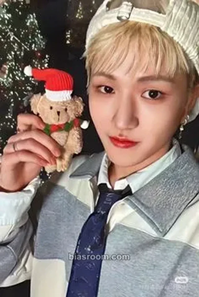 BOYNEXTDOOR - Riwoo - 2024 SBS Gayo Daejeon Event sbs gayo daejeon winter 2024 broadcast gift
