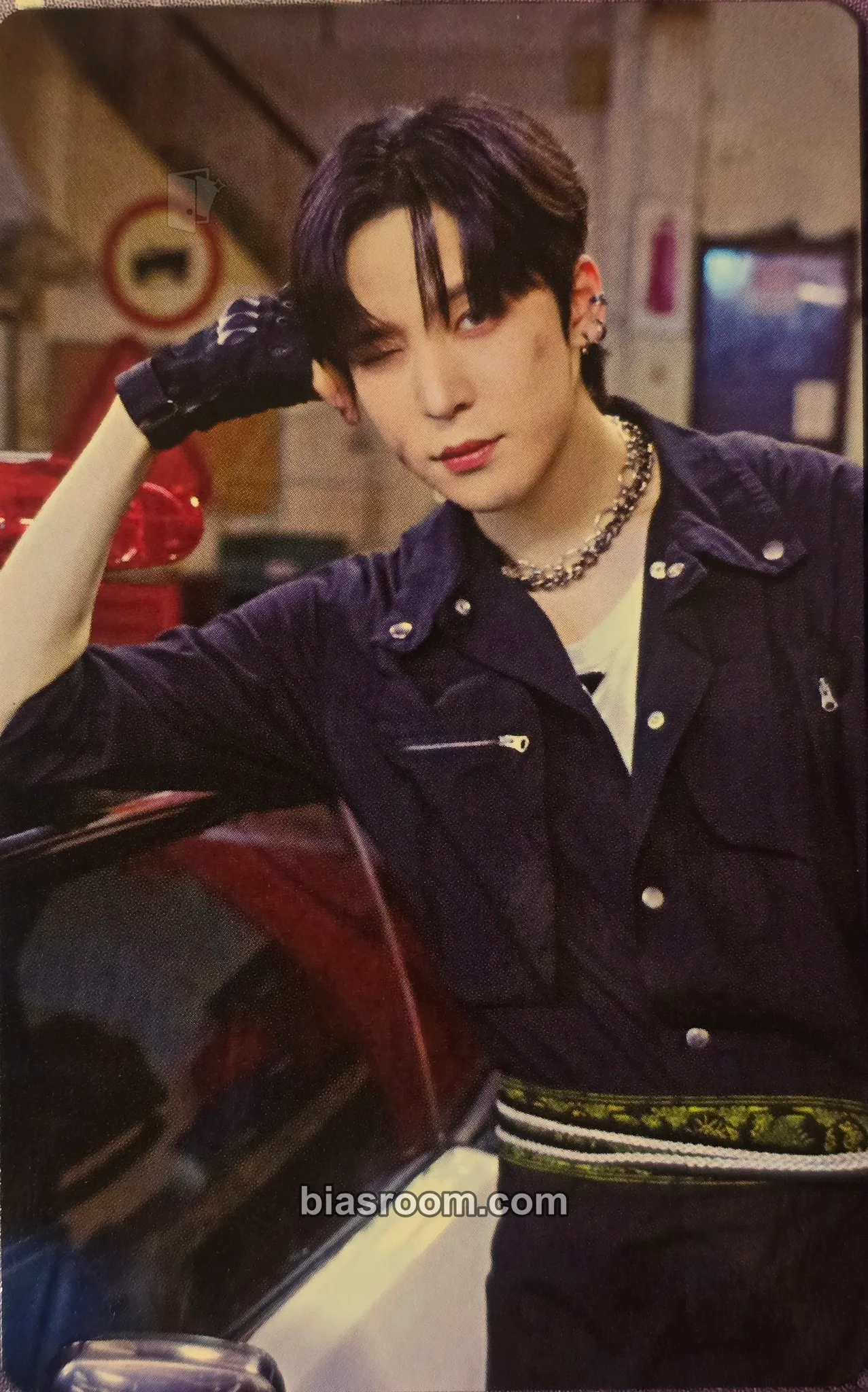 Yunho THE WORLD EP.2 : OUTLAW Photocard - ATEEZ - ATEEZ K-pop photocard