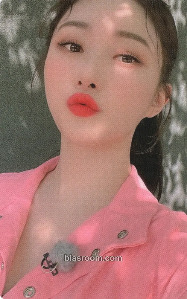 SuA Dreamcatcher Mind & Mysterious Mansion Photocard - Dreamcatcher - Dreamcatcher K-pop photocard
