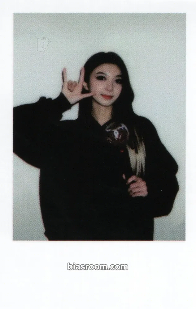 Dami Halloween Midnight Circus Photocard - Dreamcatcher - Dreamcatcher K-pop photocard