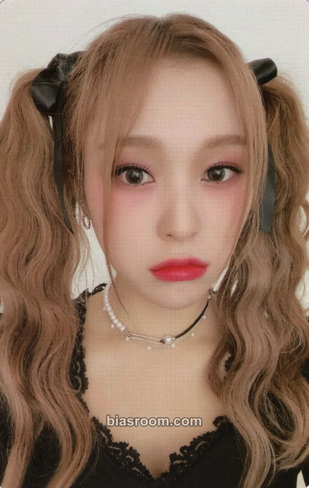 Gahyun Halloween Midnight Circus Photocard - Dreamcatcher - Dreamcatcher K-pop photocard