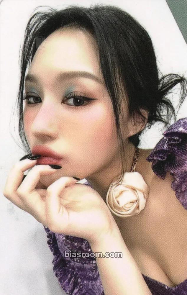 Siyeon 2022 Season's Greetings Photocard - Dreamcatcher - Dreamcatcher K-pop photocard
