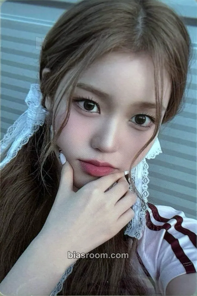 Jeong Saebi N/a Photocard - izna - izna K-pop photocard