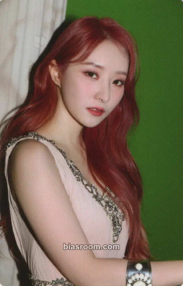 Dreamcatcher - SuA - Apocalypse : Save Us Album jewel case version US exclusive album photocard